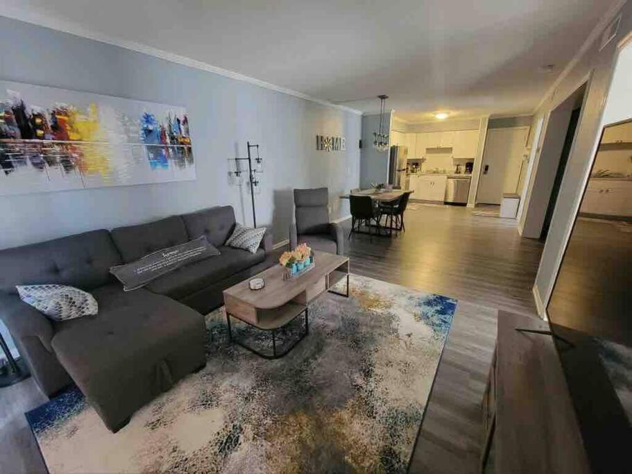 2022 Renovated 2-Bdrm Cozy, Lovely Condo W/Parking! Hilton Head Island Exterior photo