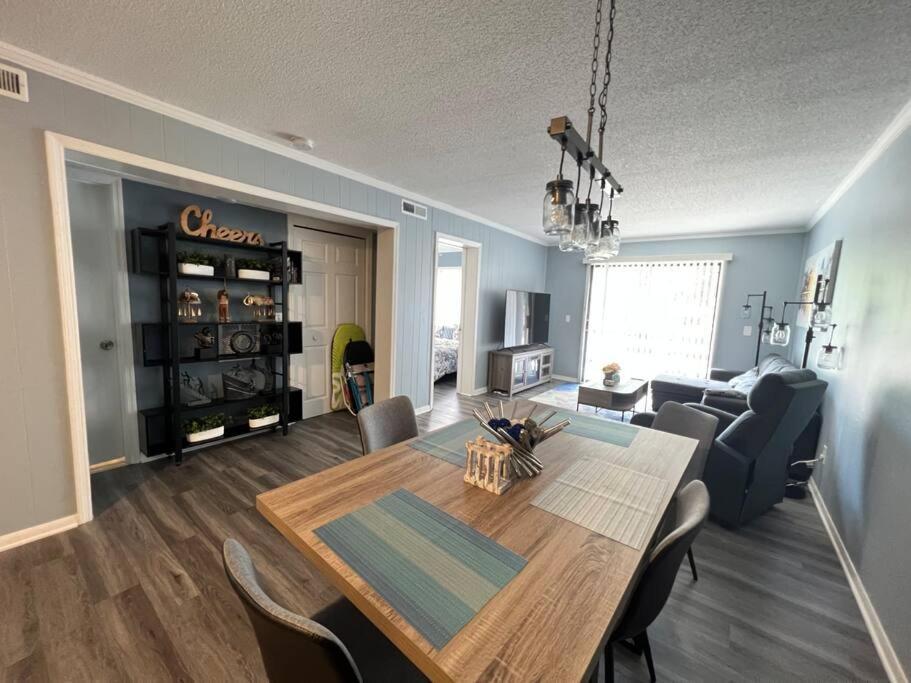 2022 Renovated 2-Bdrm Cozy, Lovely Condo W/Parking! Hilton Head Island Exterior photo