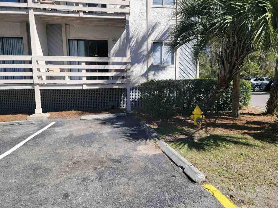 2022 Renovated 2-Bdrm Cozy, Lovely Condo W/Parking! Hilton Head Island Exterior photo