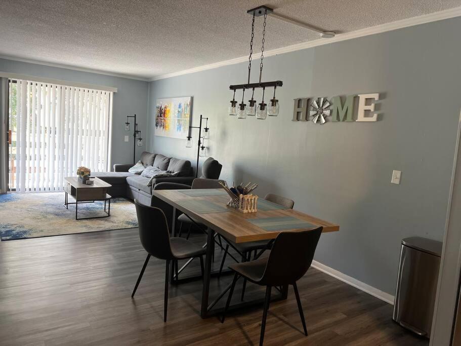2022 Renovated 2-Bdrm Cozy, Lovely Condo W/Parking! Hilton Head Island Exterior photo