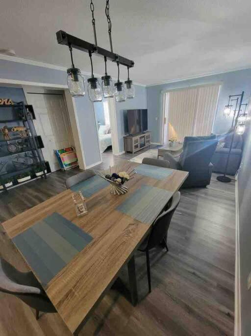 2022 Renovated 2-Bdrm Cozy, Lovely Condo W/Parking! Hilton Head Island Exterior photo